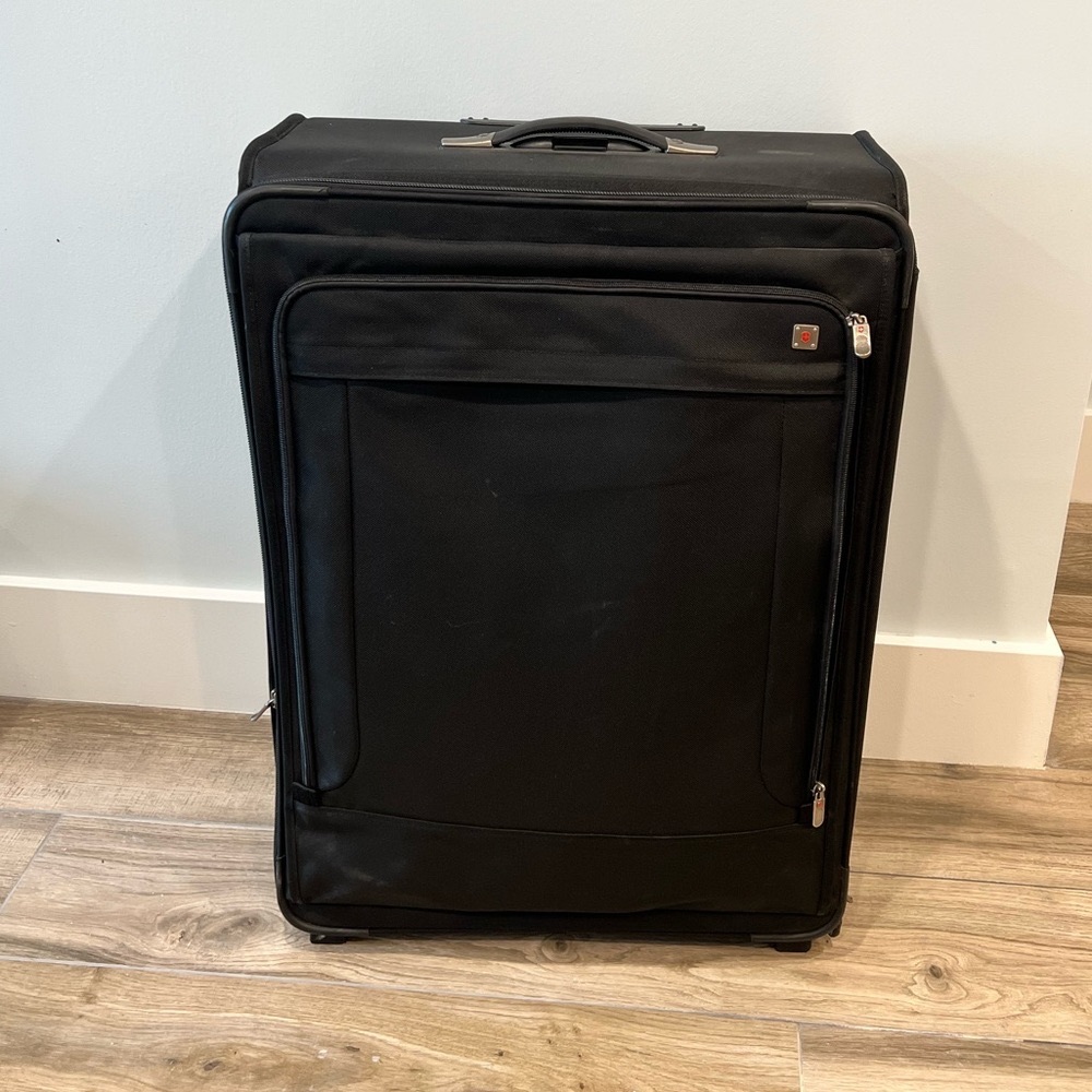 Vctorinox Luggage Large